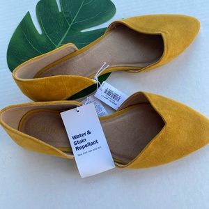 Old nAvy Mustard Water &Stain Repellent Flats NWT